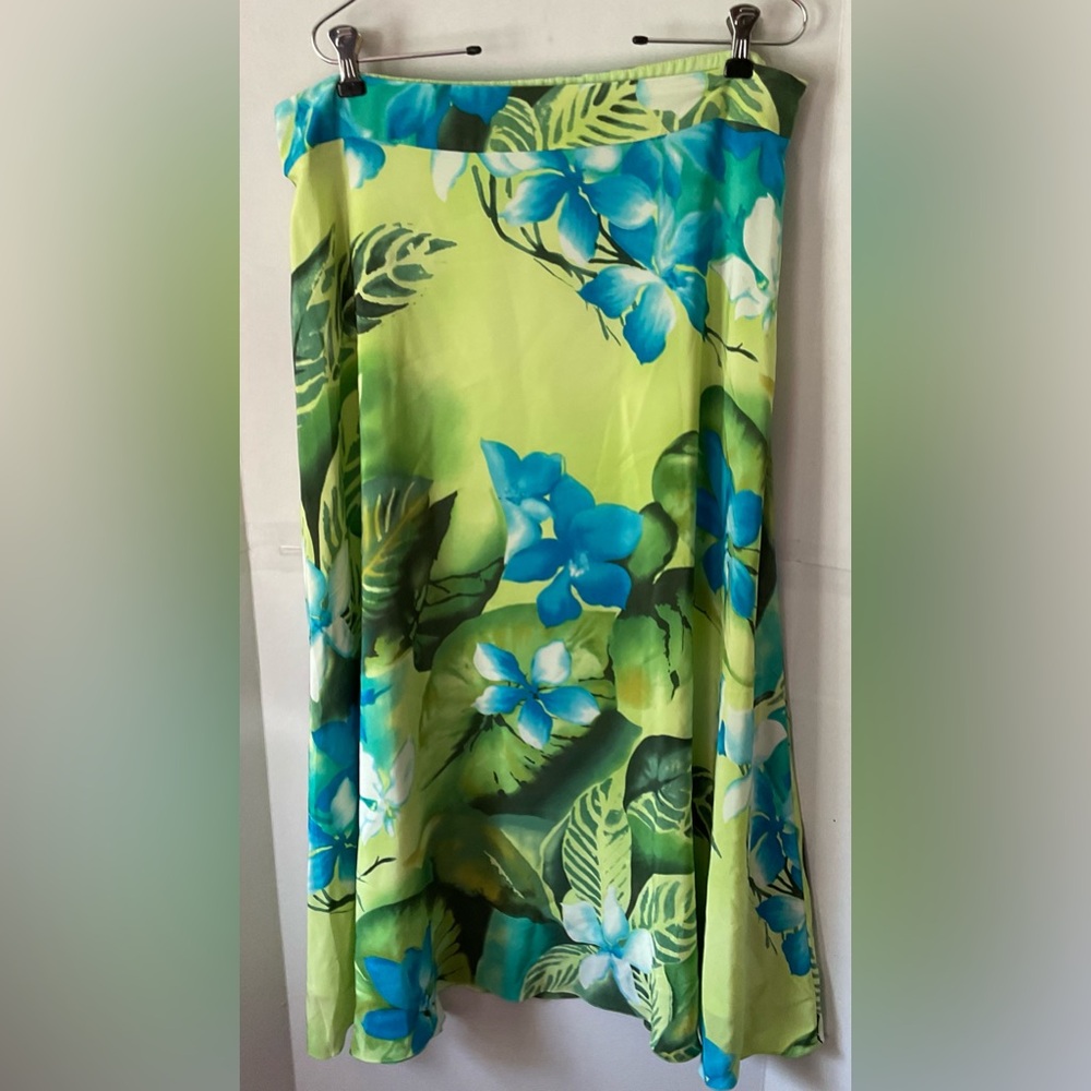 Soft Surroundings 100% silk Green and Blue Floral Maxi Skirt tropical petite XL - Picture 4 of 7